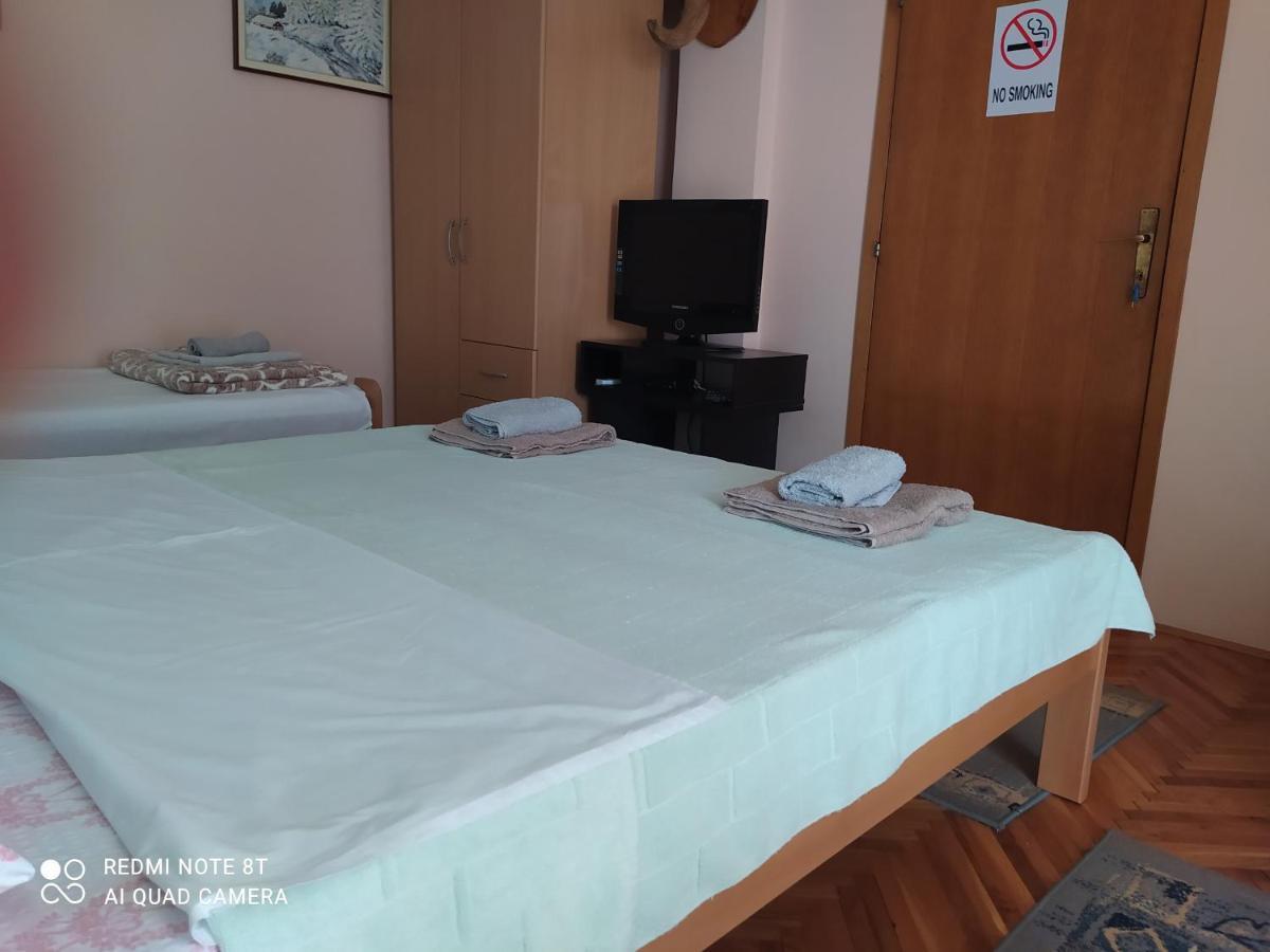 Apartment & Rooms Aleksandar 哥鲁拜克 外观 照片