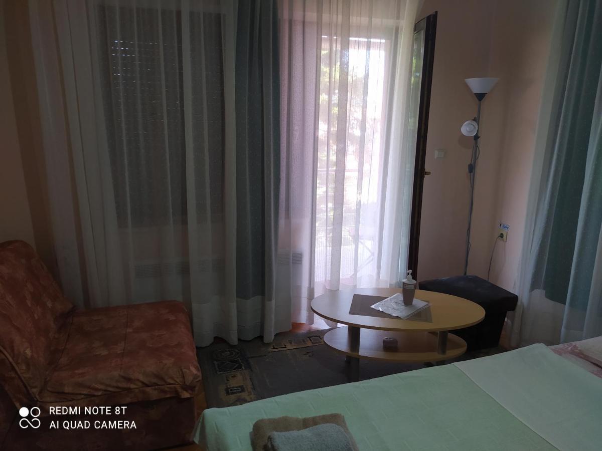 Apartment & Rooms Aleksandar 哥鲁拜克 外观 照片